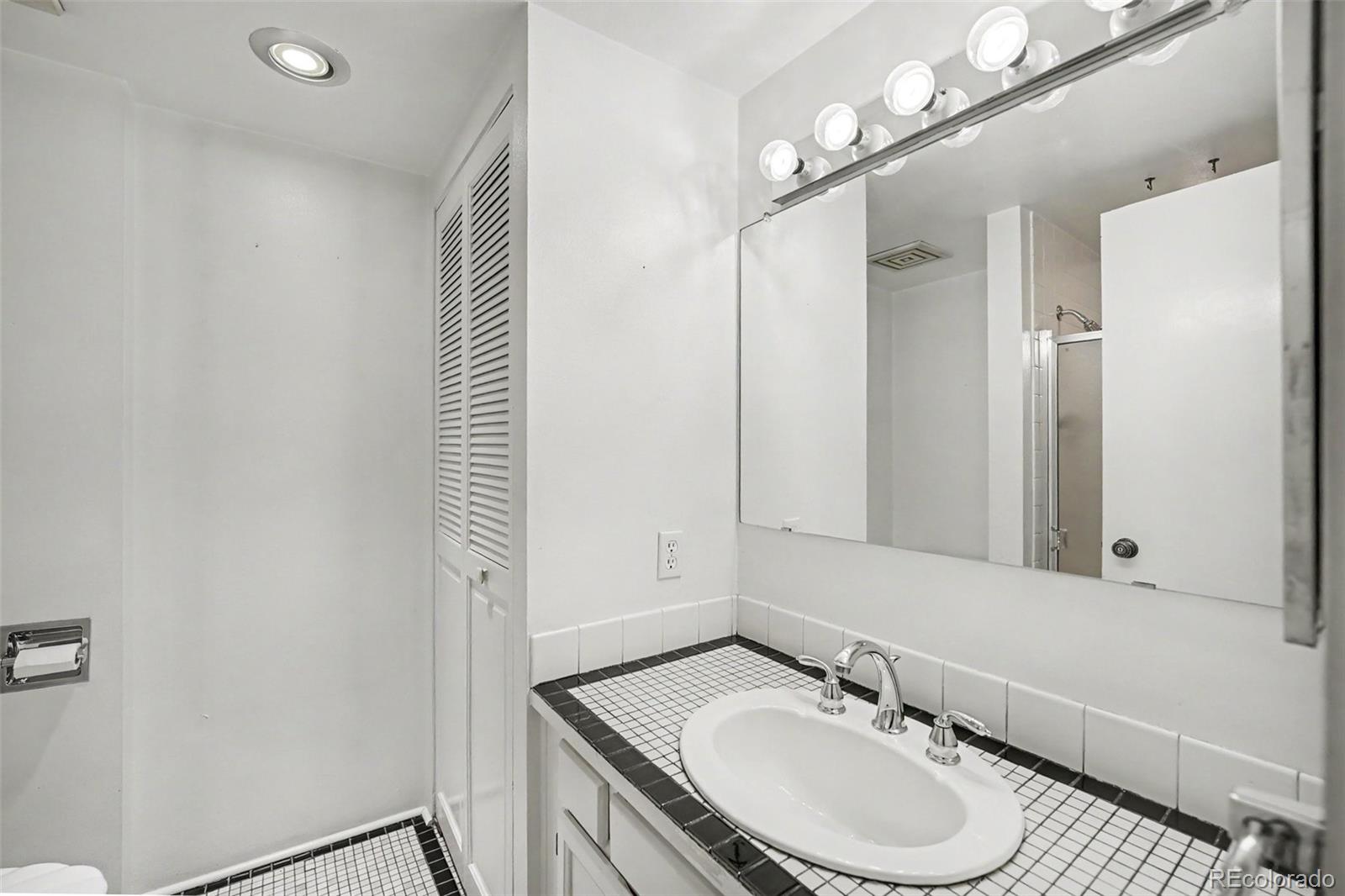 MLS Image #13 for 1777  larimer street,denver, Colorado