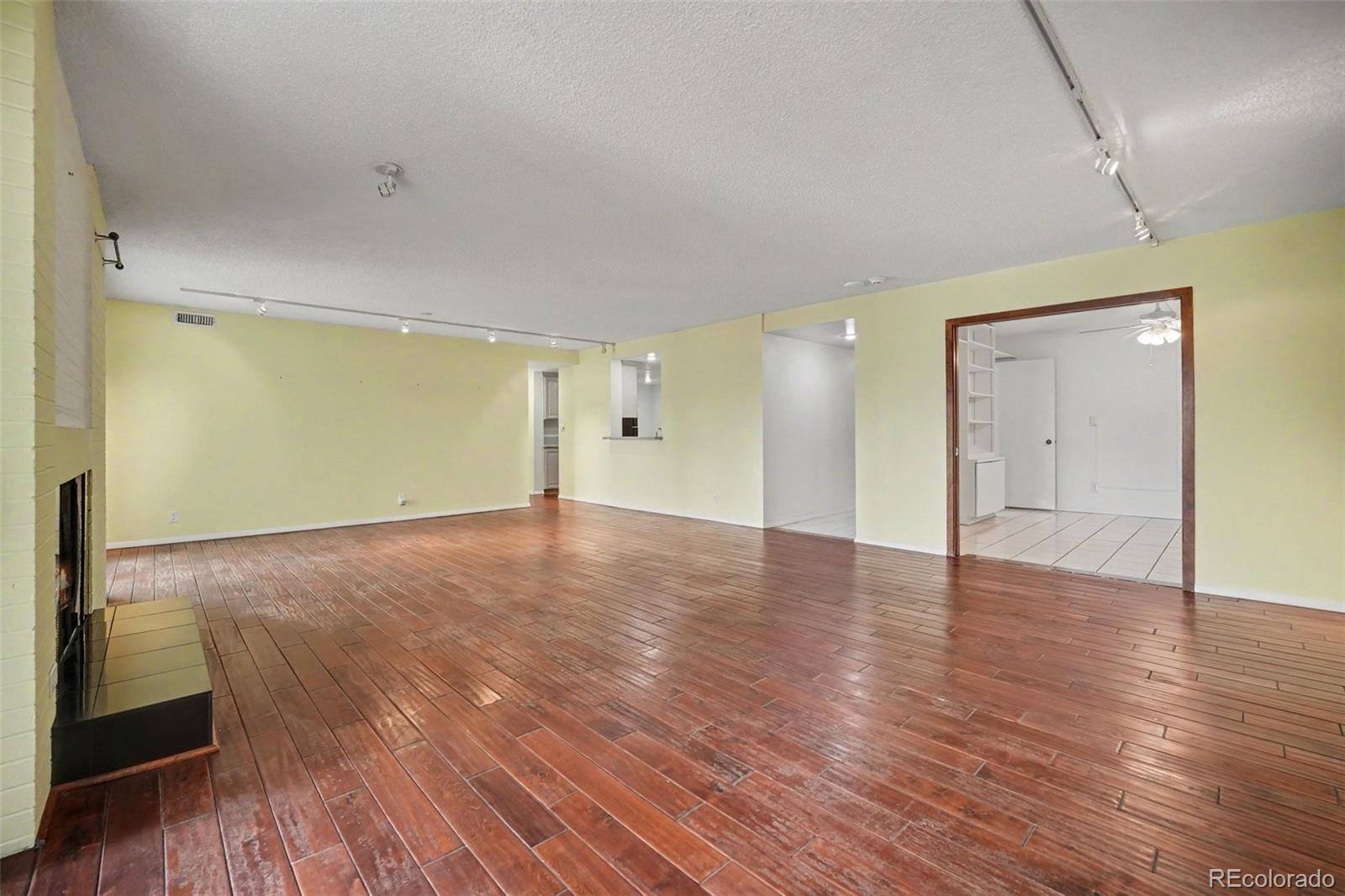 MLS Image #5 for 1777  larimer street,denver, Colorado