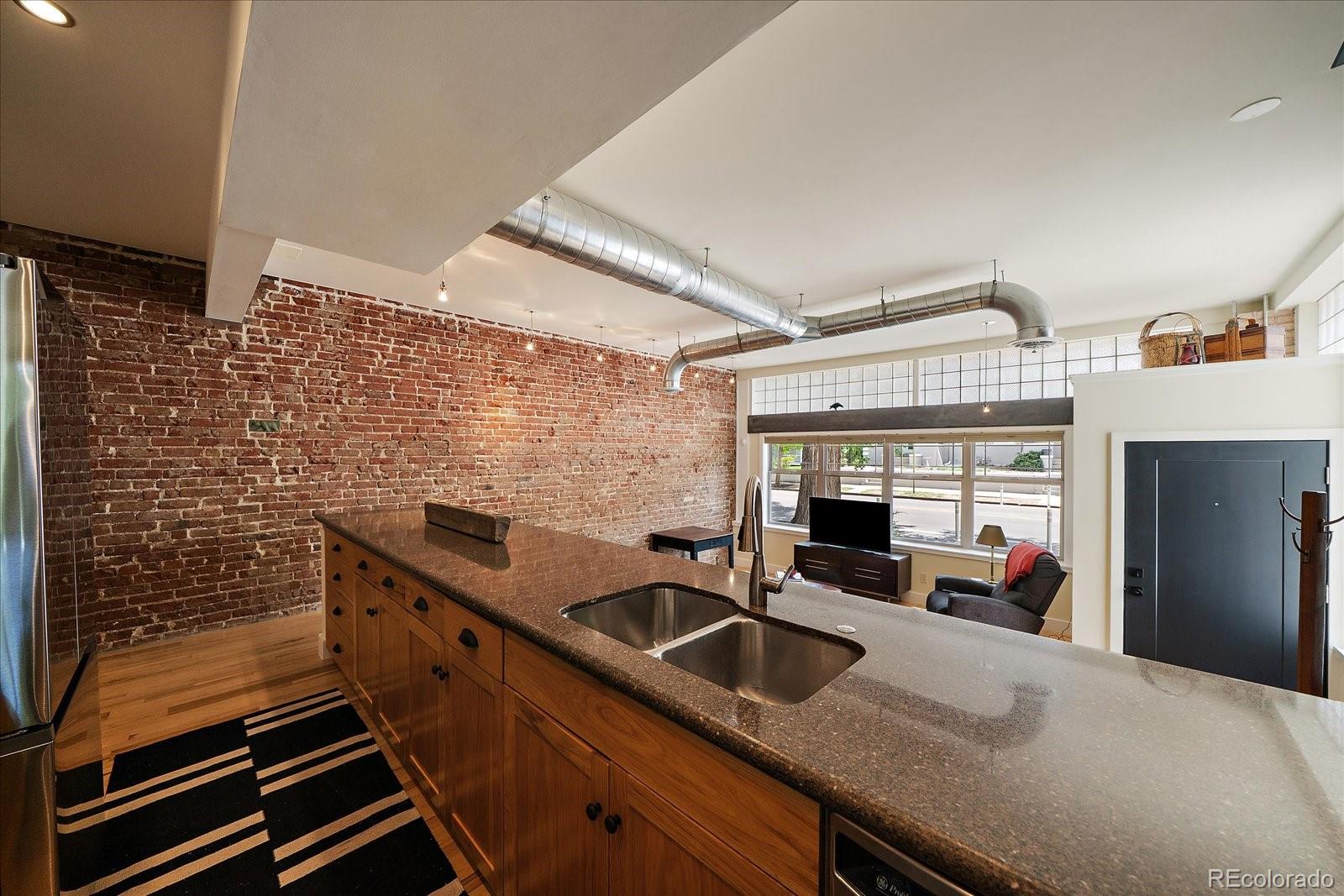 MLS Image #13 for 595 s pearl street,denver, Colorado