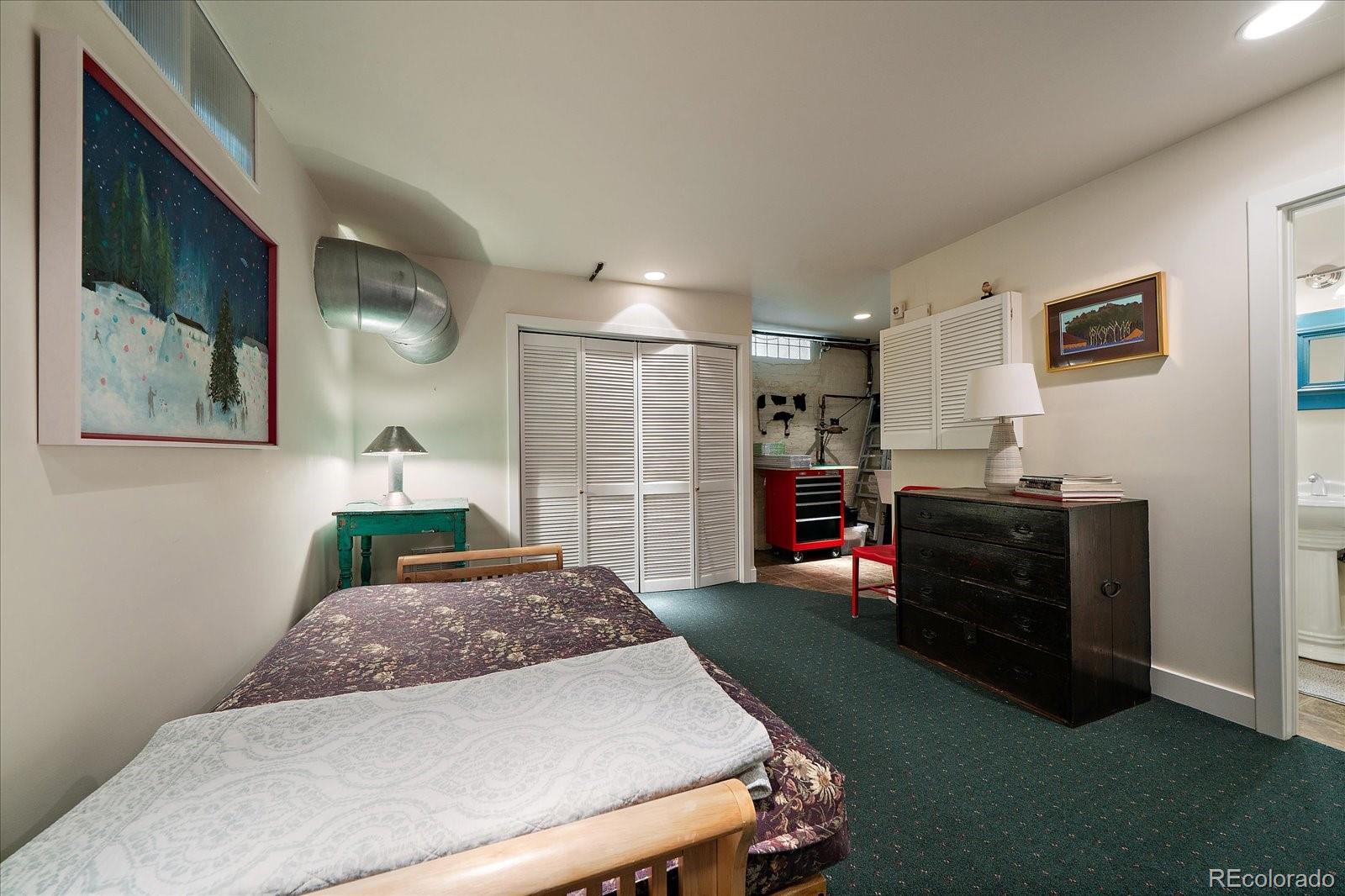 MLS Image #23 for 595 s pearl street,denver, Colorado