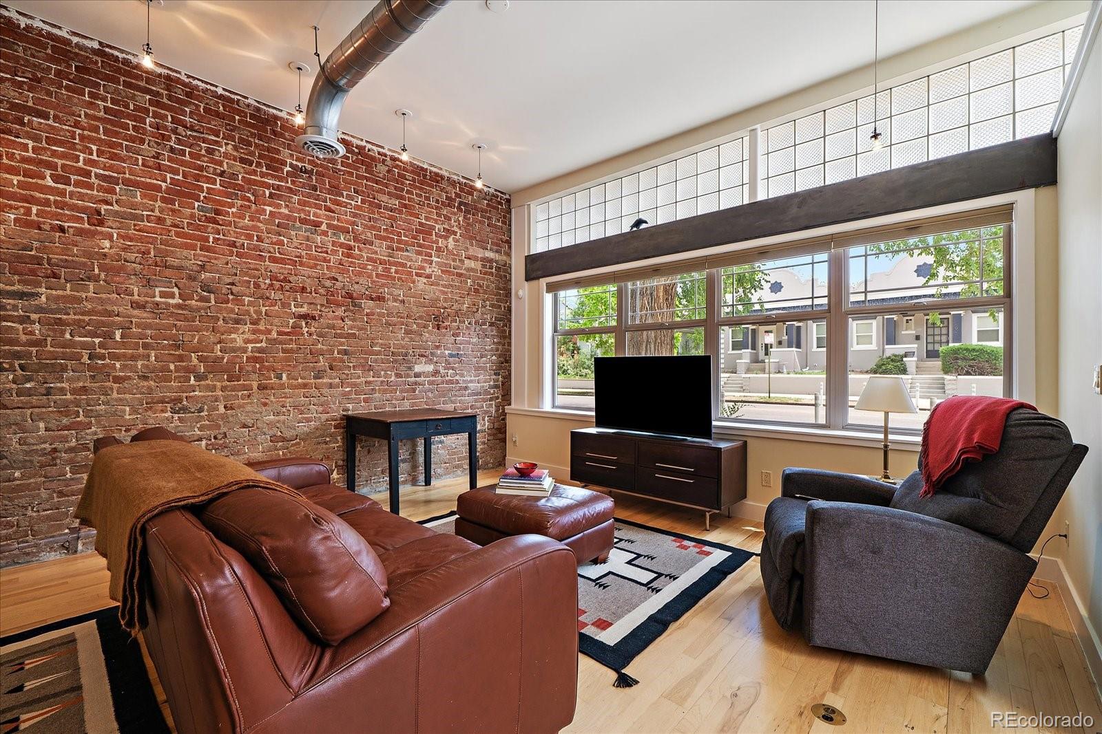 MLS Image #5 for 595 s pearl street,denver, Colorado