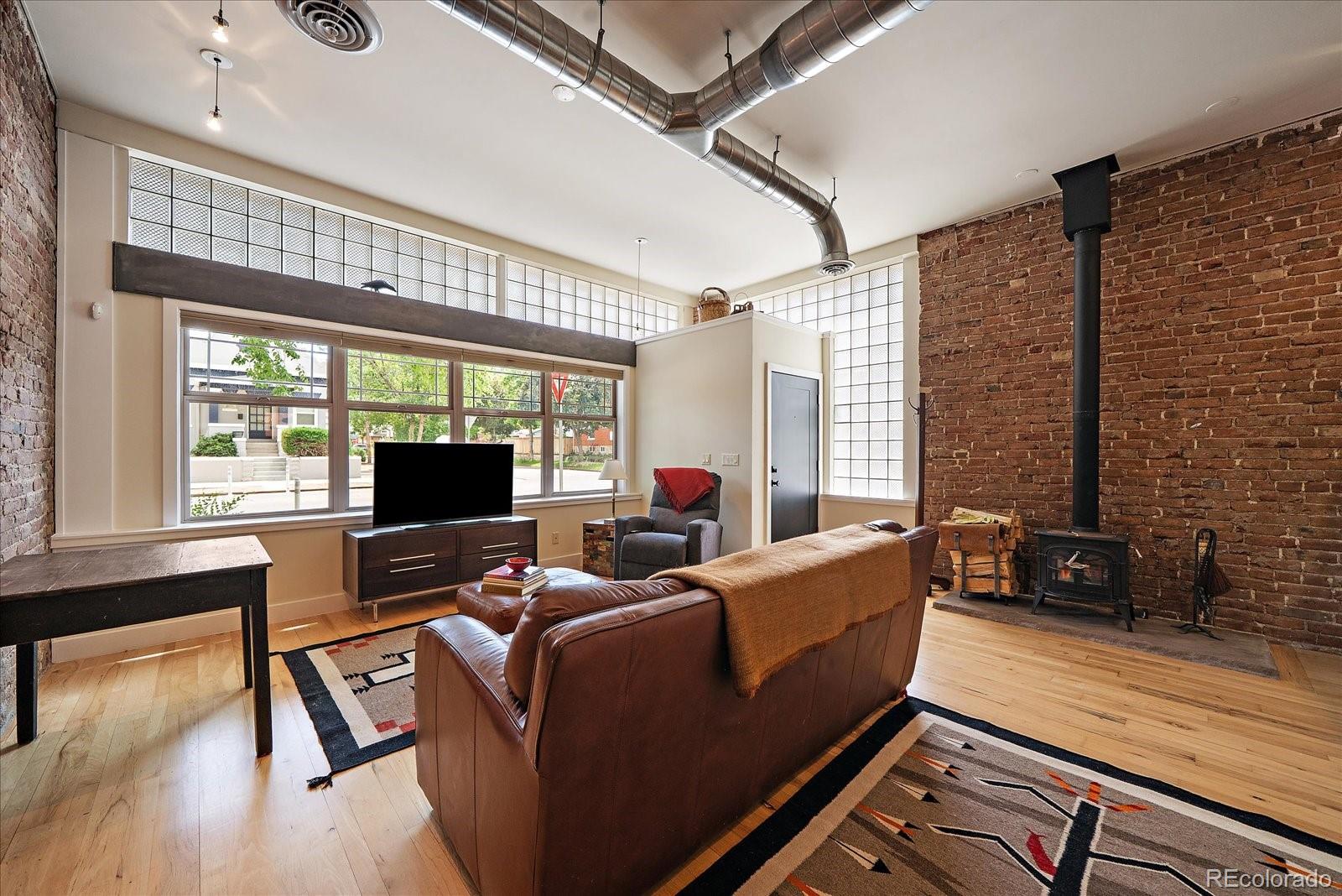 MLS Image #6 for 595 s pearl street,denver, Colorado