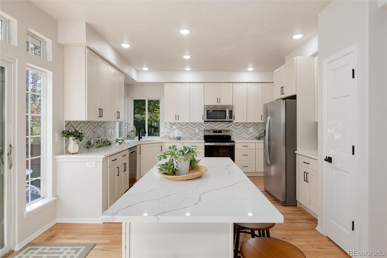 MLS Image #10 for 2358  weatherstone circle,highlands ranch, Colorado