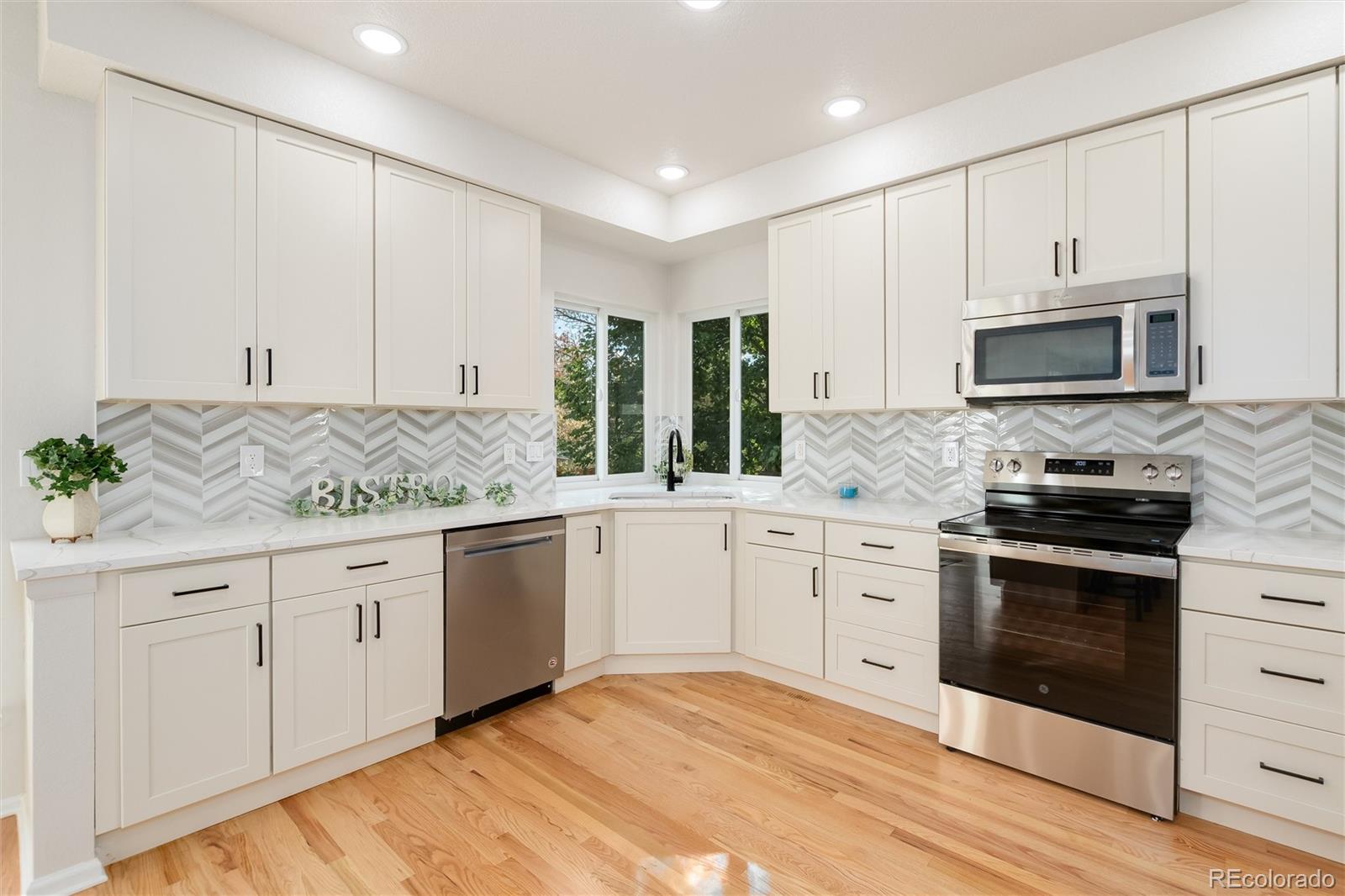 MLS Image #11 for 2358  weatherstone circle,highlands ranch, Colorado