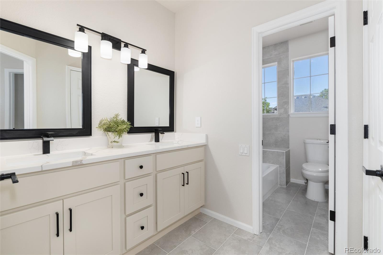 MLS Image #31 for 2358  weatherstone circle,highlands ranch, Colorado