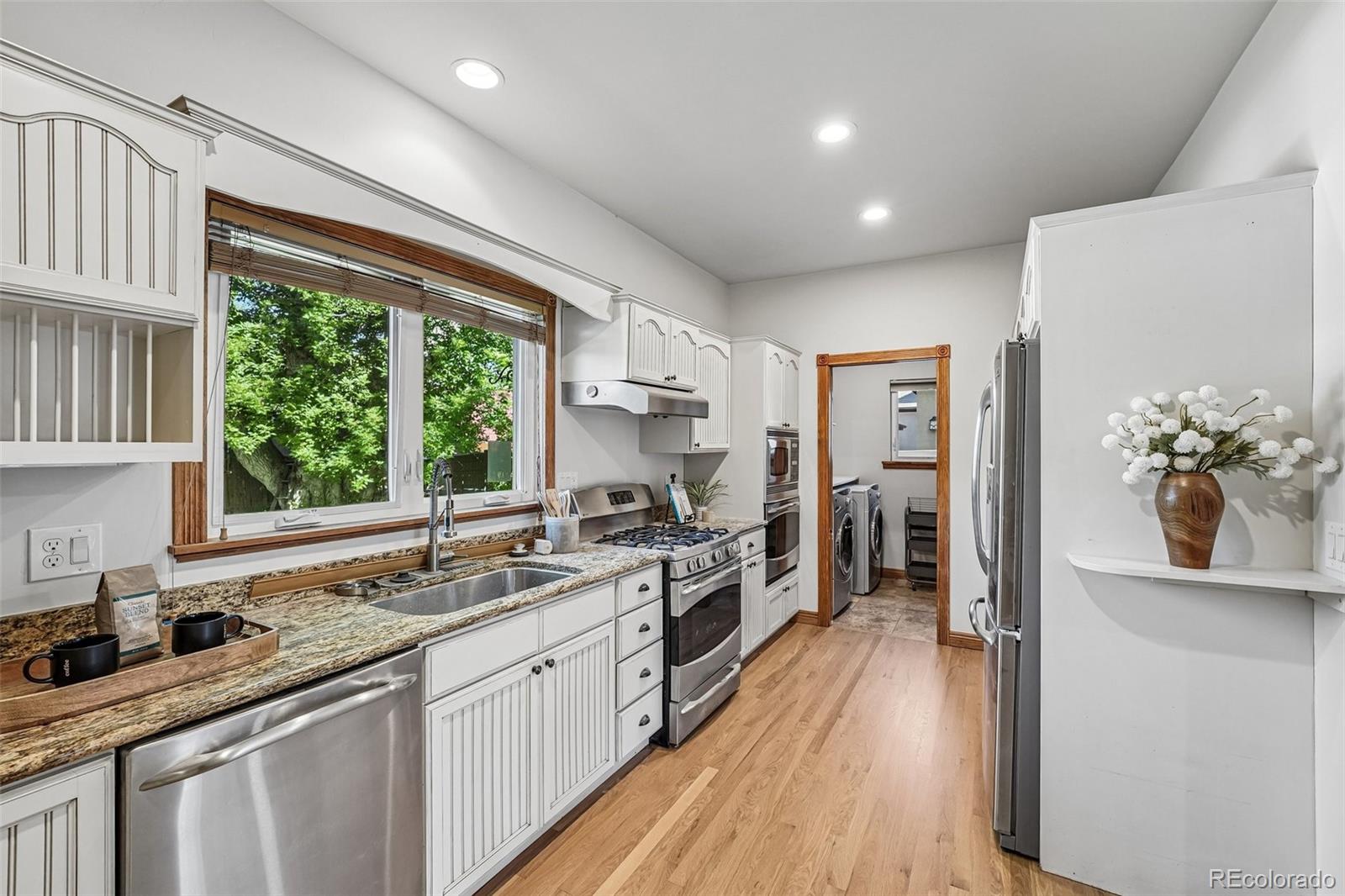 MLS Image #11 for 117  magnolia street,denver, Colorado