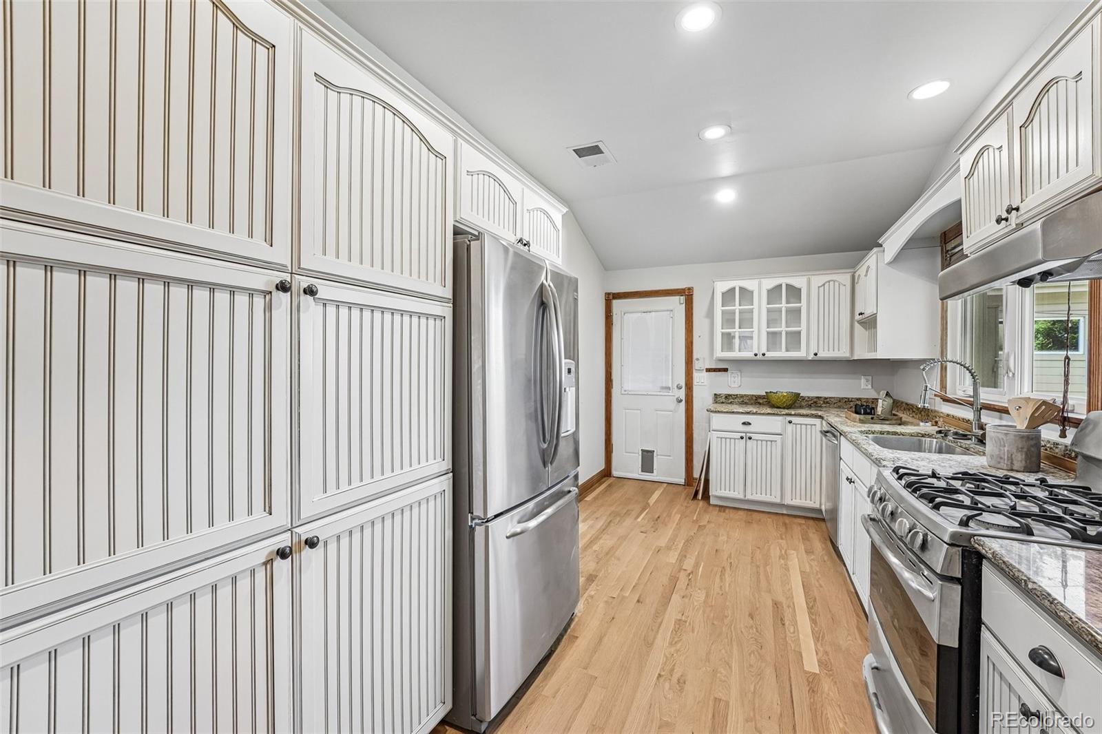 MLS Image #15 for 117  magnolia street,denver, Colorado