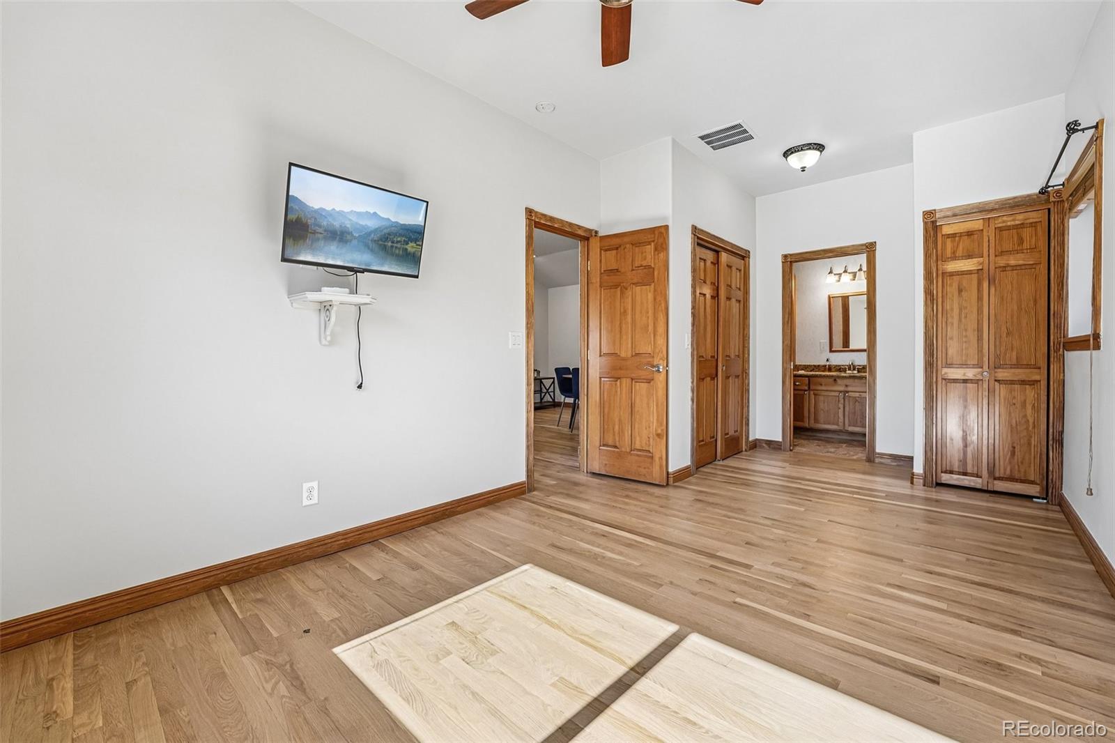 MLS Image #25 for 117  magnolia street,denver, Colorado