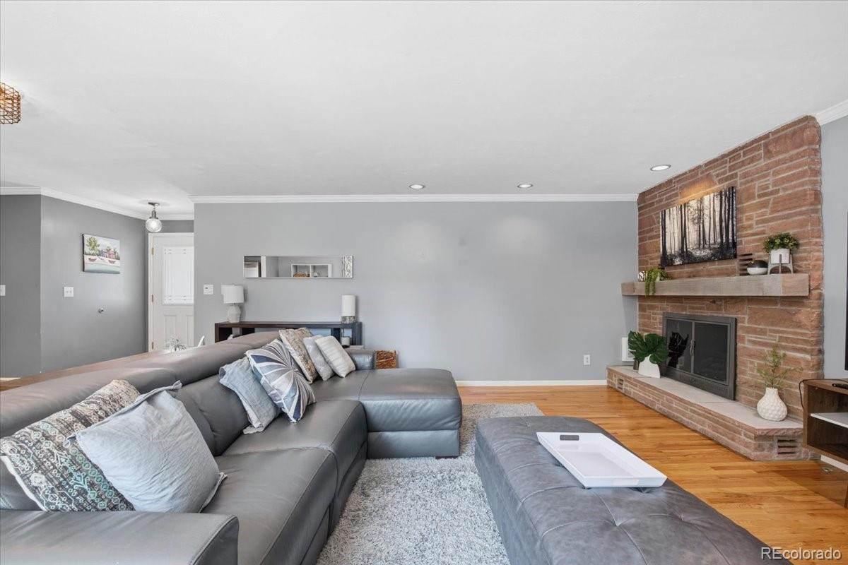 MLS Image #6 for 2956 s fenton street,denver, Colorado