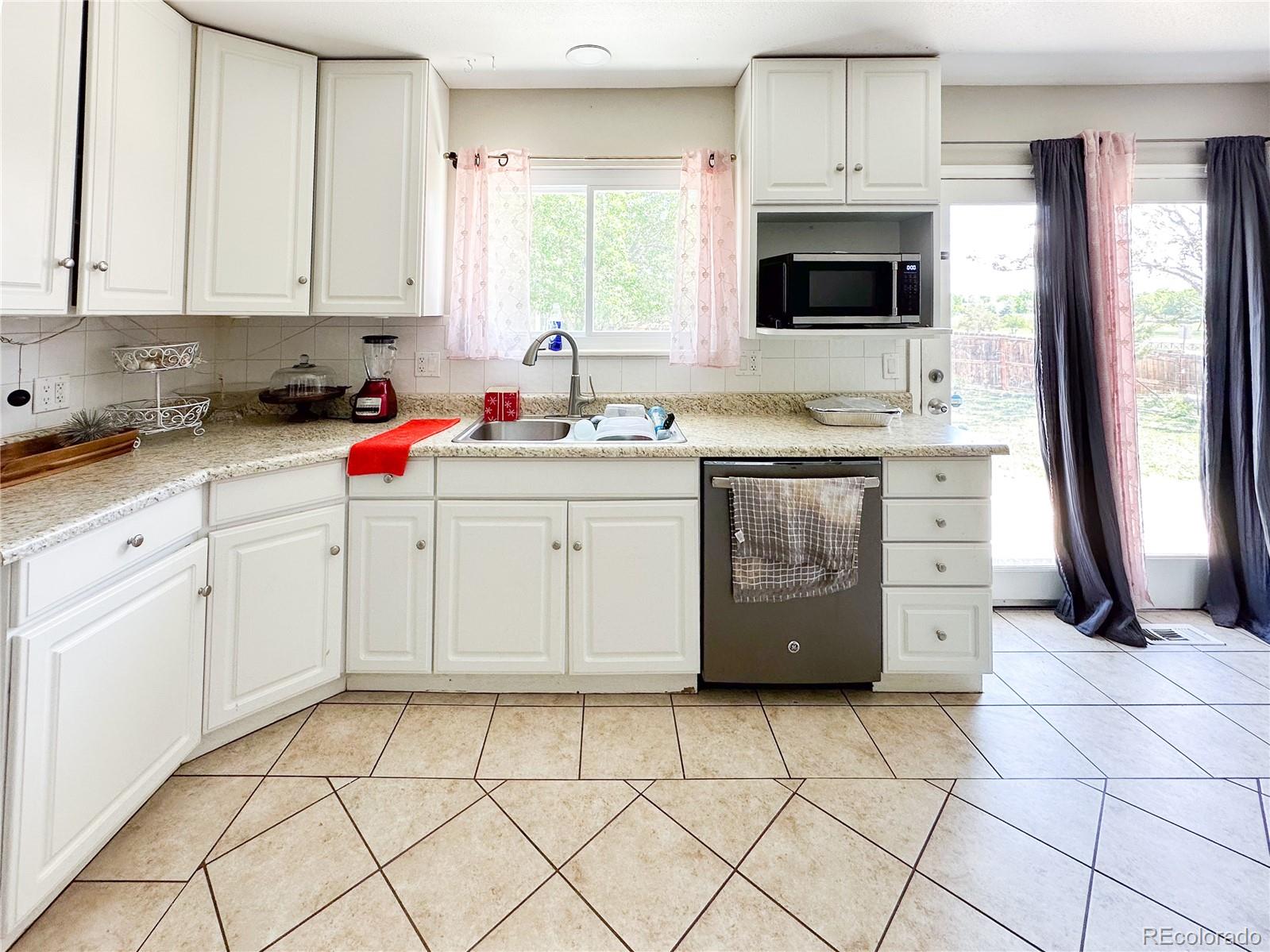 MLS Image #4 for 17891 e florida avenue,aurora, Colorado