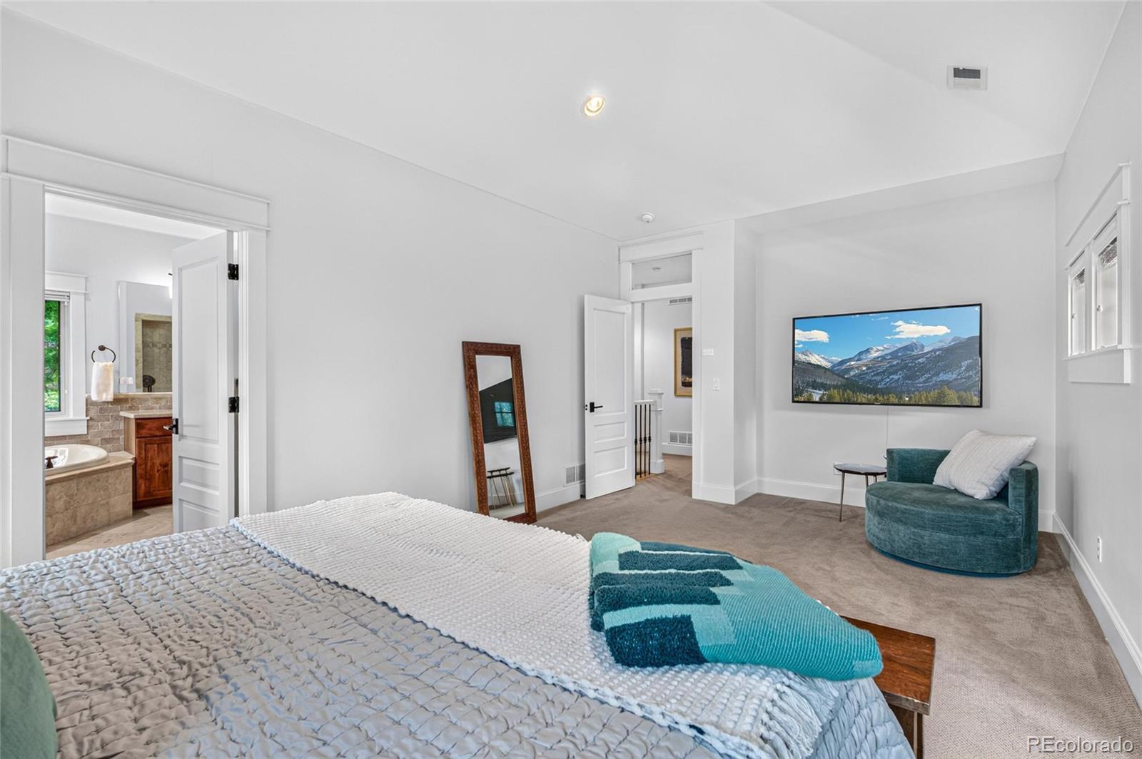 MLS Image #17 for 1635  holly street,denver, Colorado