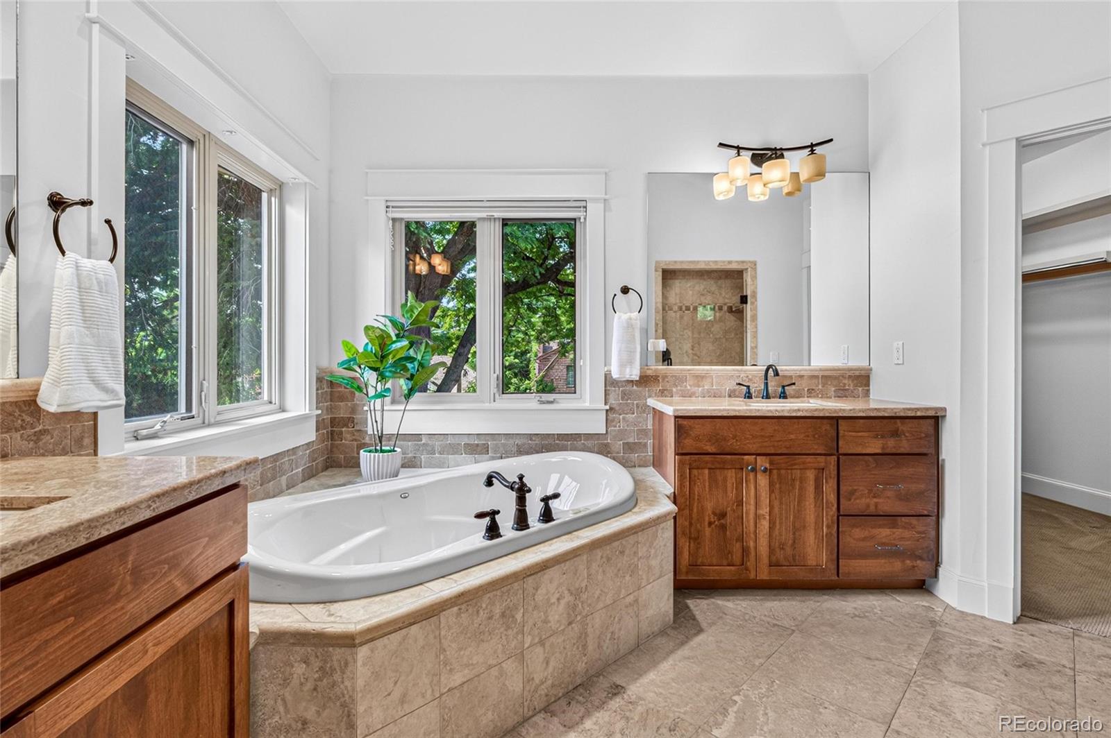 MLS Image #19 for 1635  holly street,denver, Colorado