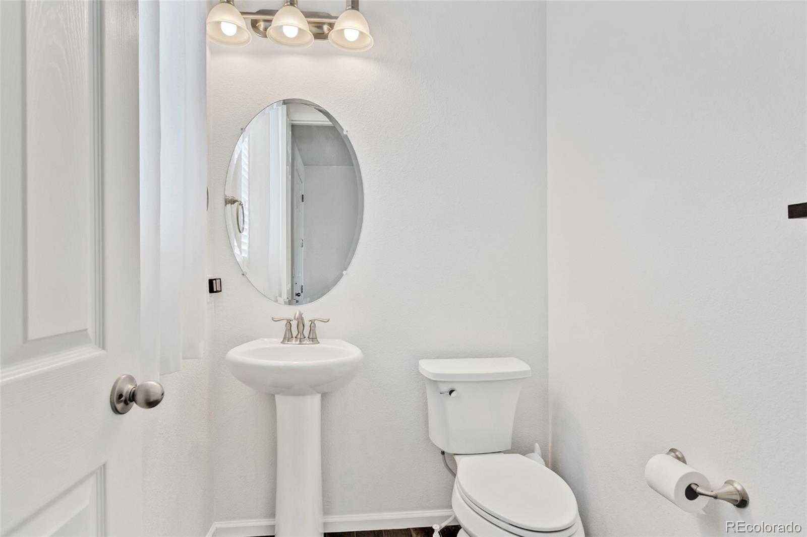 MLS Image #2 for 22330 e mansfield place,aurora, Colorado