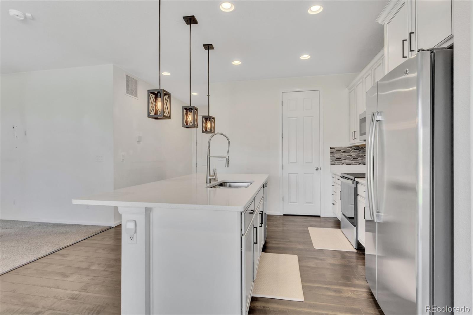 MLS Image #5 for 22330 e mansfield place,aurora, Colorado