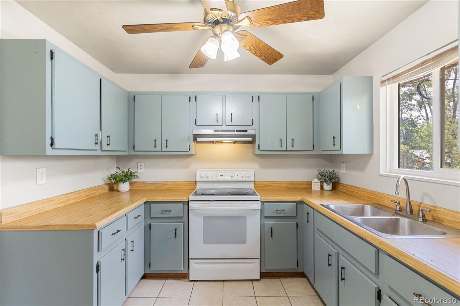 MLS Image #12 for 346  iris drive,fountain, Colorado