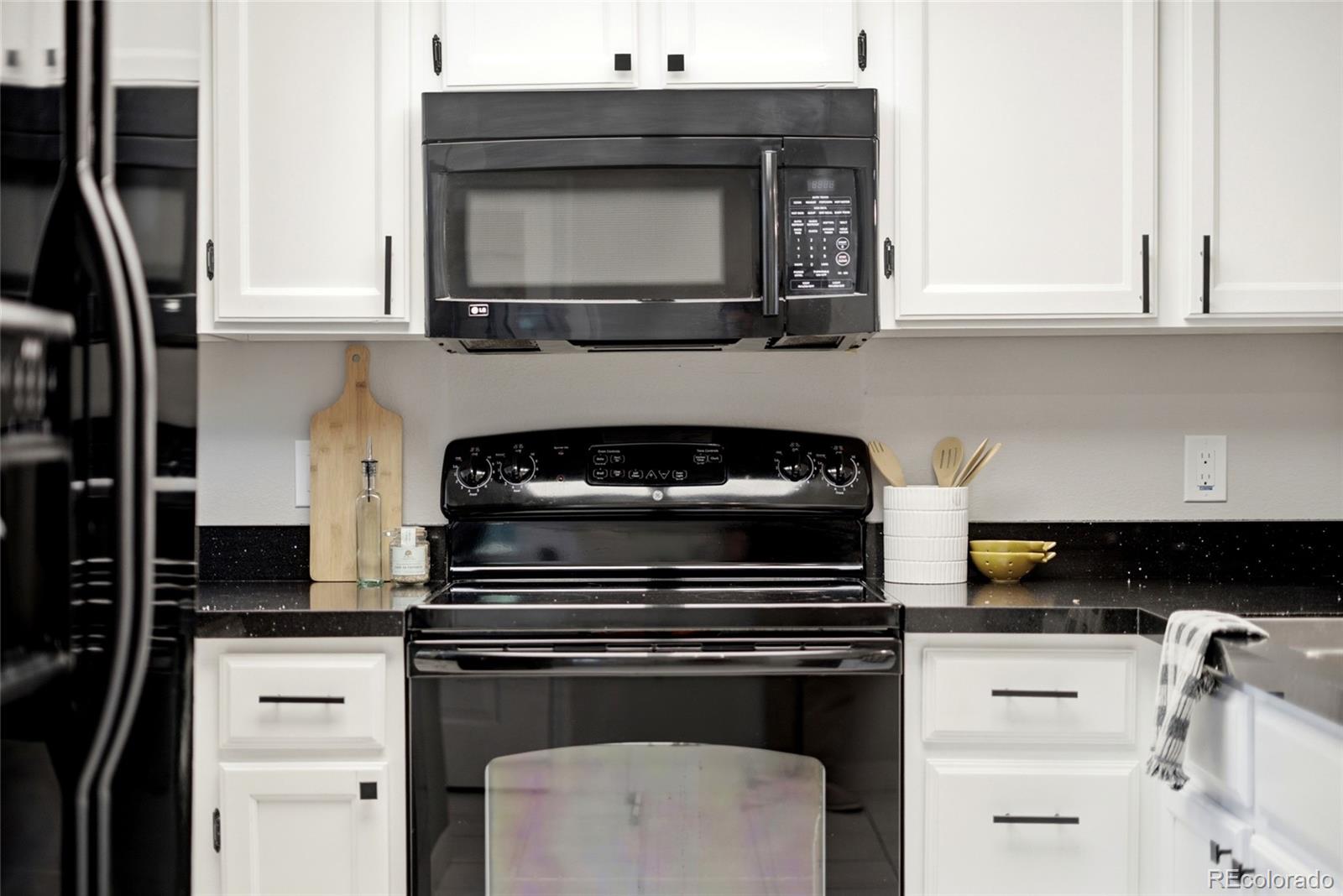 MLS Image #4 for 7230  devinney court d,arvada, Colorado