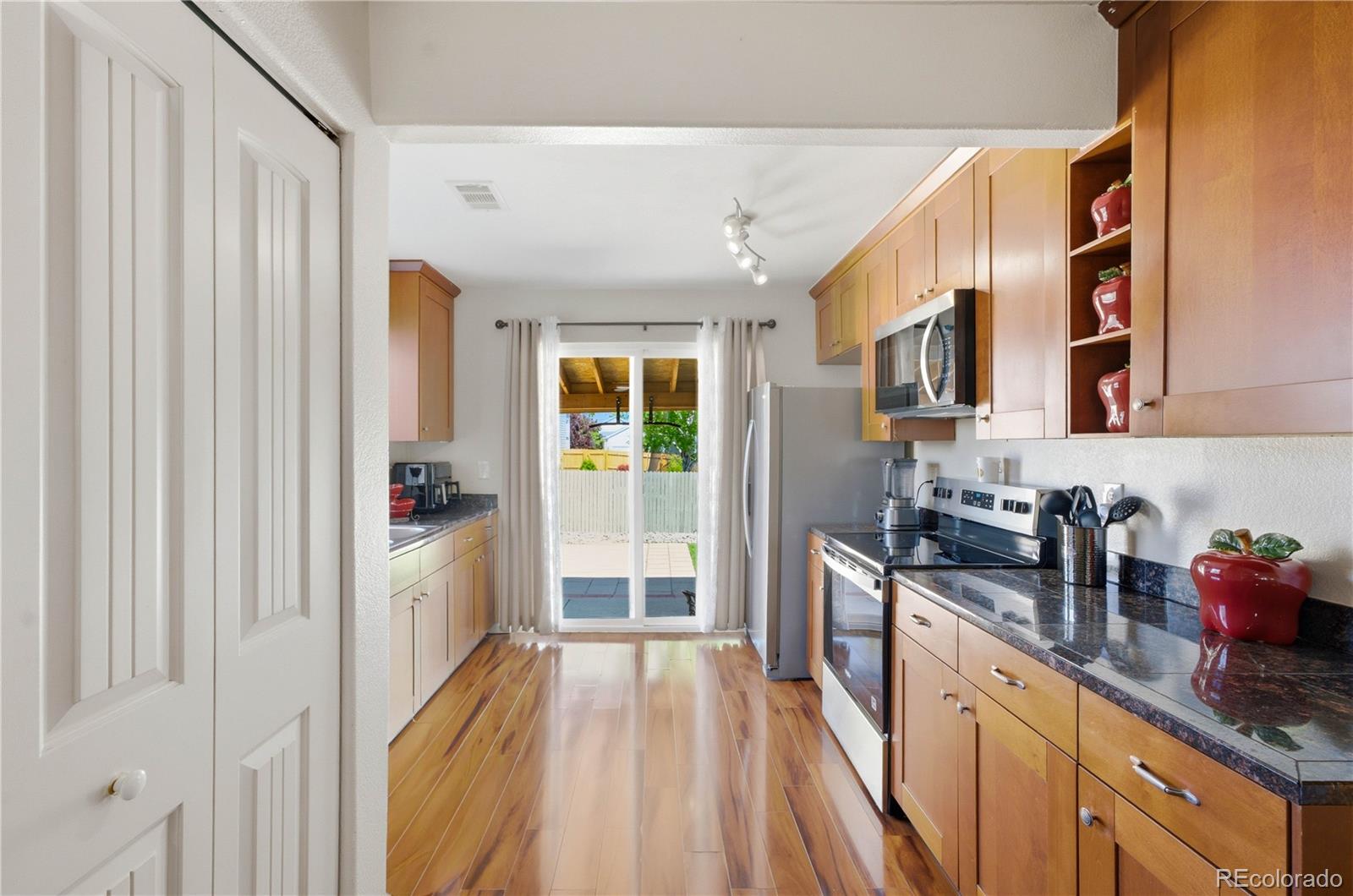 MLS Image #9 for 4858  joplin court,denver, Colorado