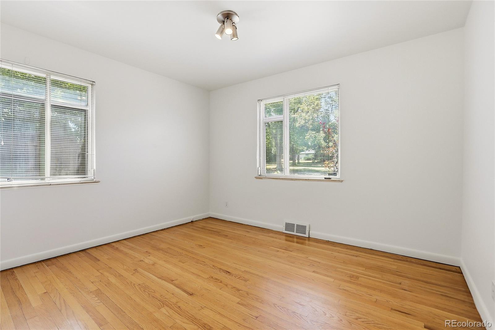 MLS Image #12 for 7115 e 6th avenue parkway,denver, Colorado