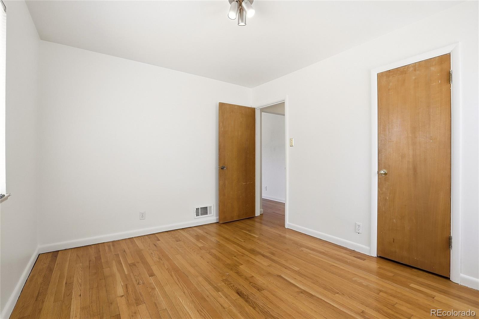 MLS Image #14 for 7115 e 6th avenue parkway,denver, Colorado