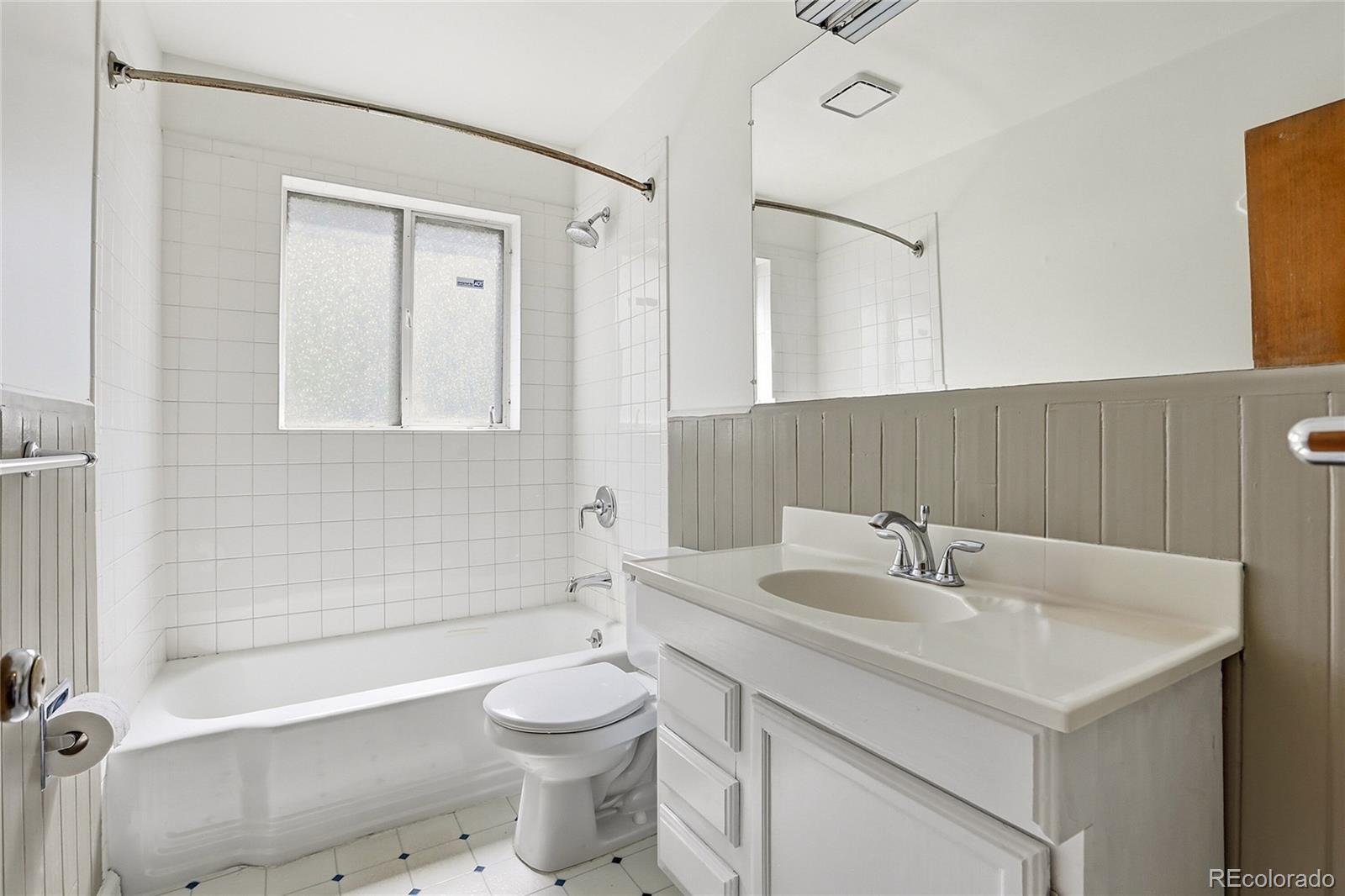 MLS Image #17 for 7115 e 6th avenue parkway,denver, Colorado