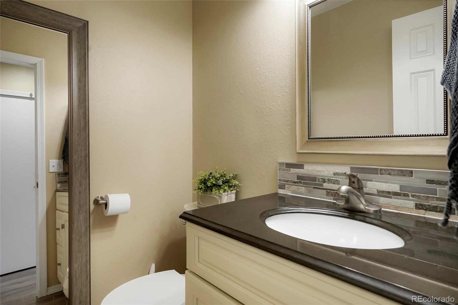 MLS Image #14 for 6644  laguna circle,littleton, Colorado
