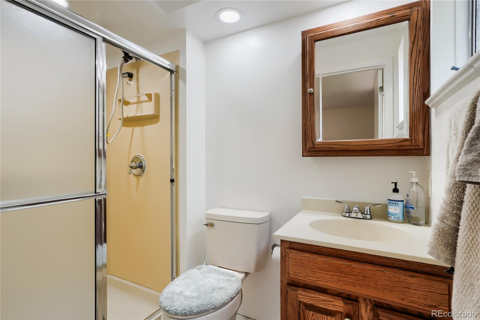 MLS Image #17 for 2719 s kendall way,denver, Colorado
