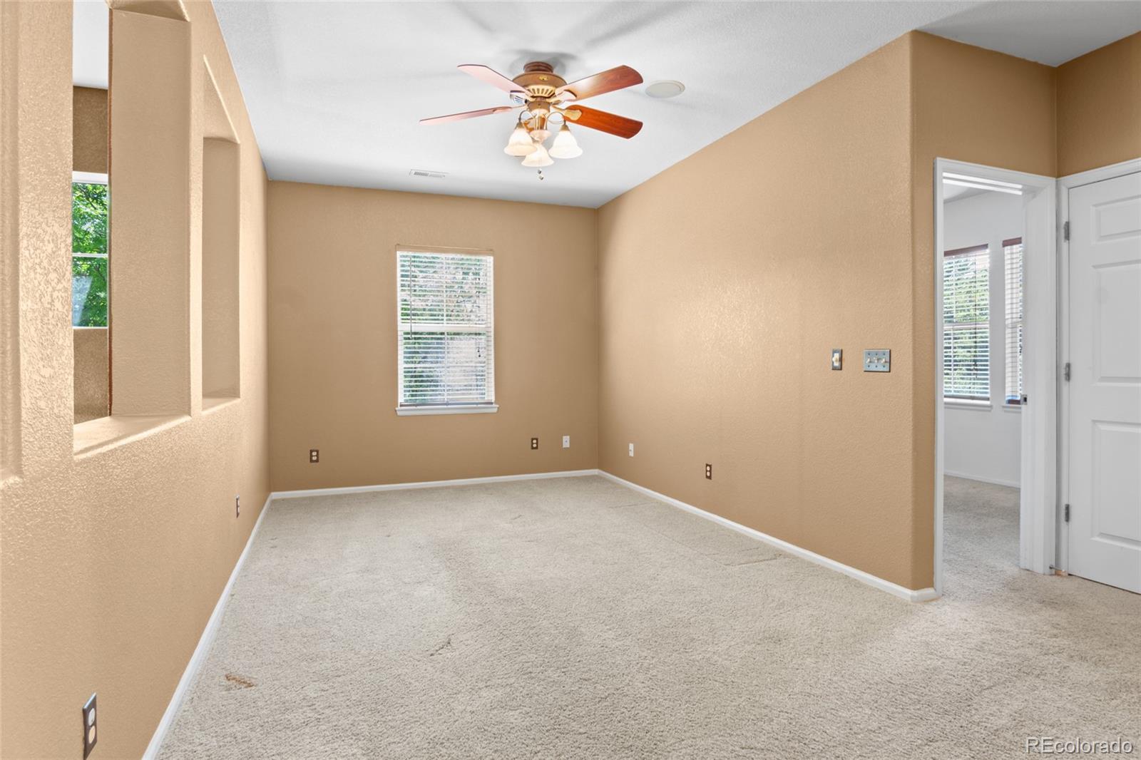MLS Image #10 for 23024 e ontario drive 105,aurora, Colorado