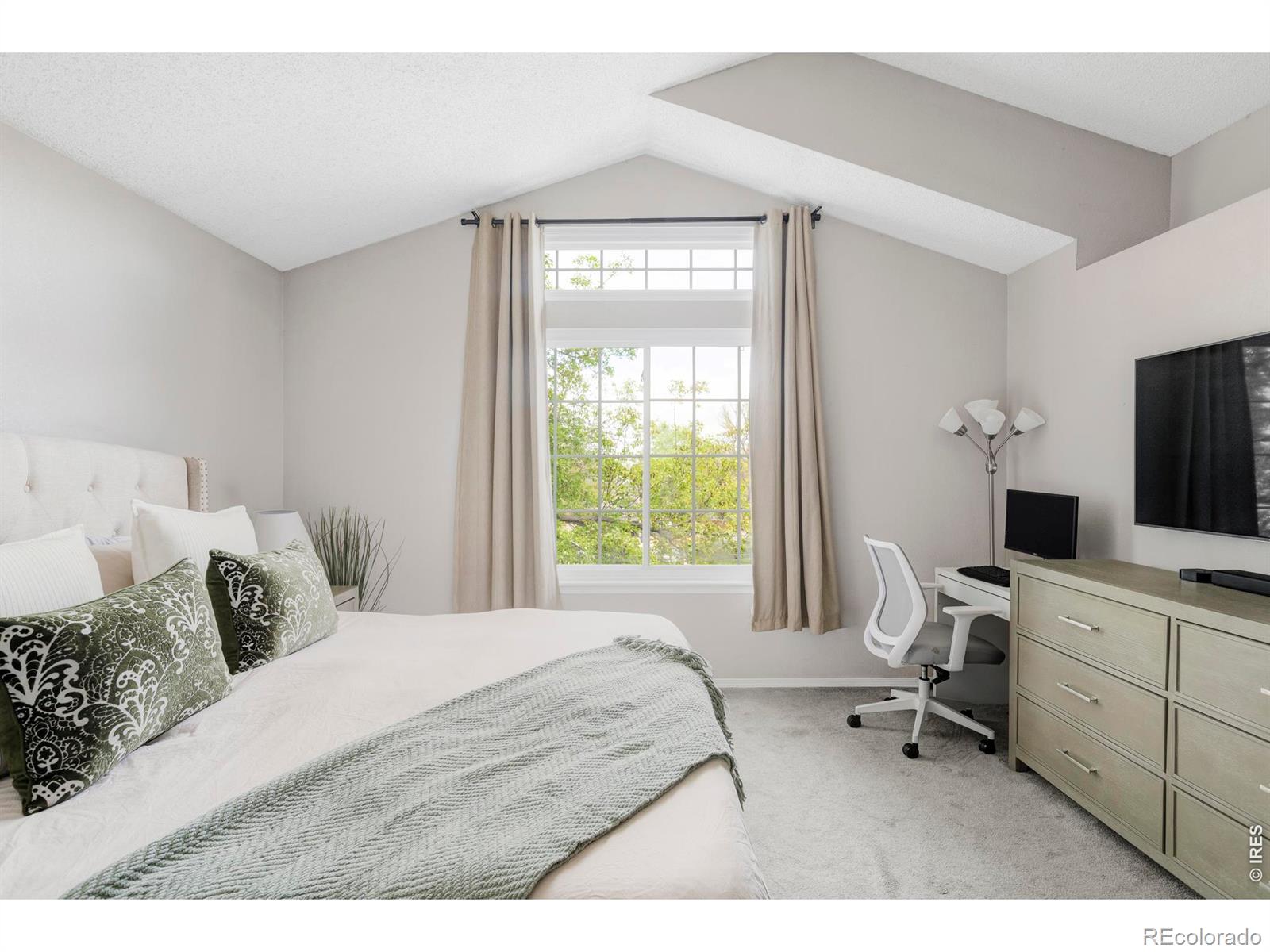 MLS Image #13 for 552 w jamison place,littleton, Colorado