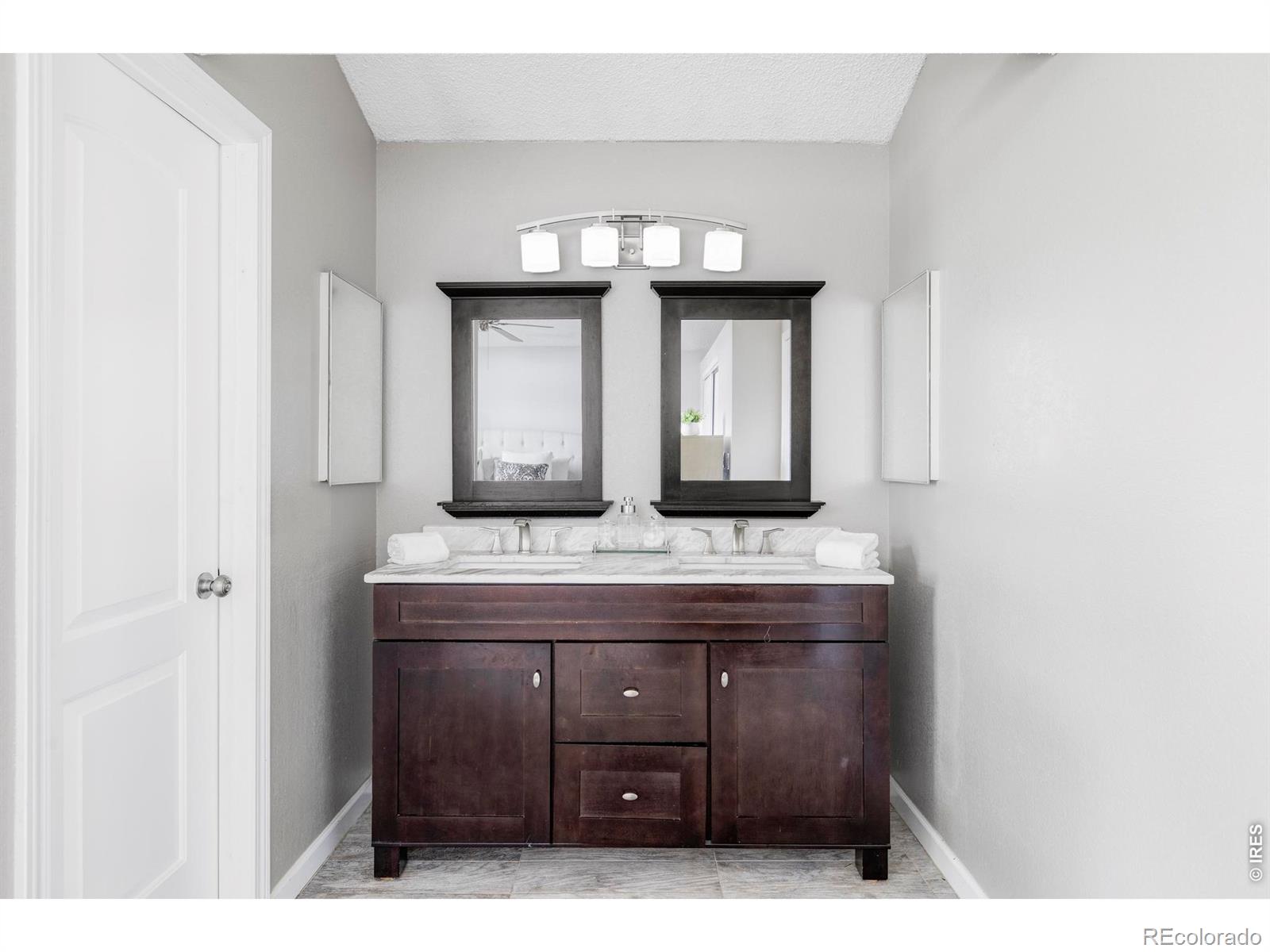 MLS Image #15 for 552 w jamison place,littleton, Colorado