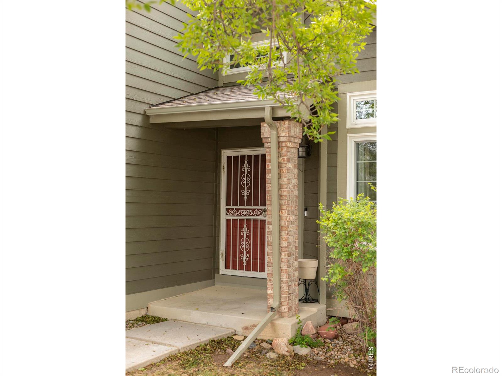 MLS Image #2 for 552 w jamison place,littleton, Colorado