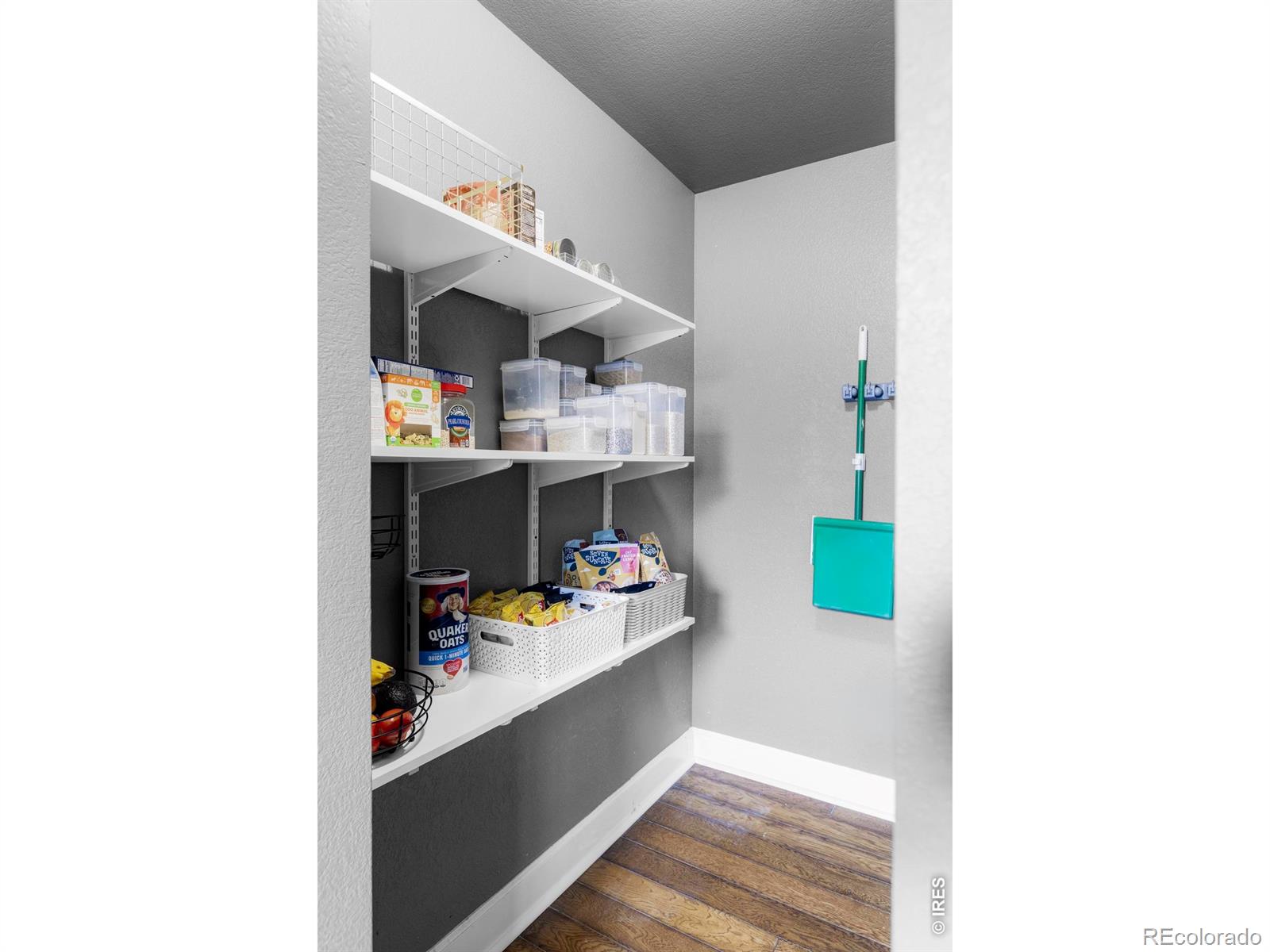 MLS Image #29 for 552 w jamison place,littleton, Colorado