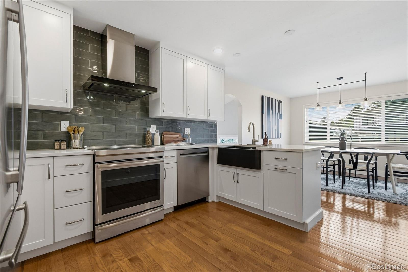 MLS Image #10 for 1121 s cook street,denver, Colorado