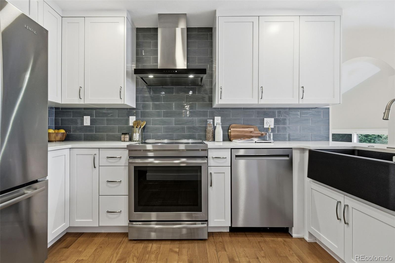 MLS Image #11 for 1121 s cook street,denver, Colorado