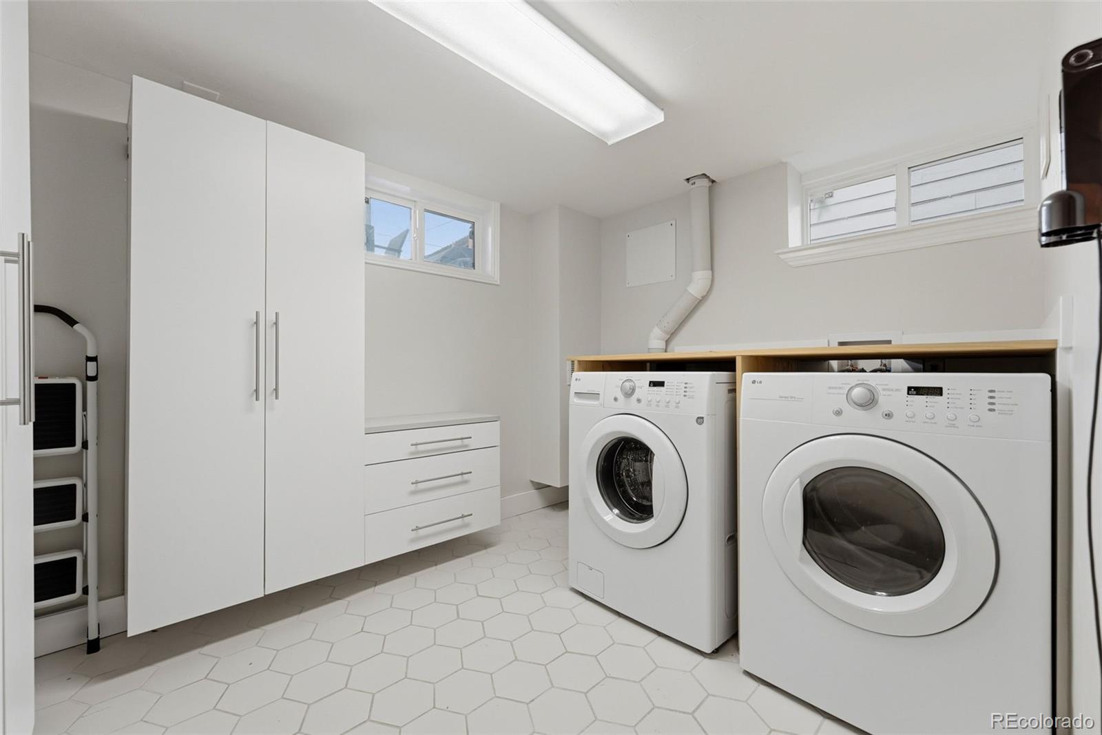 MLS Image #36 for 1121 s cook street,denver, Colorado