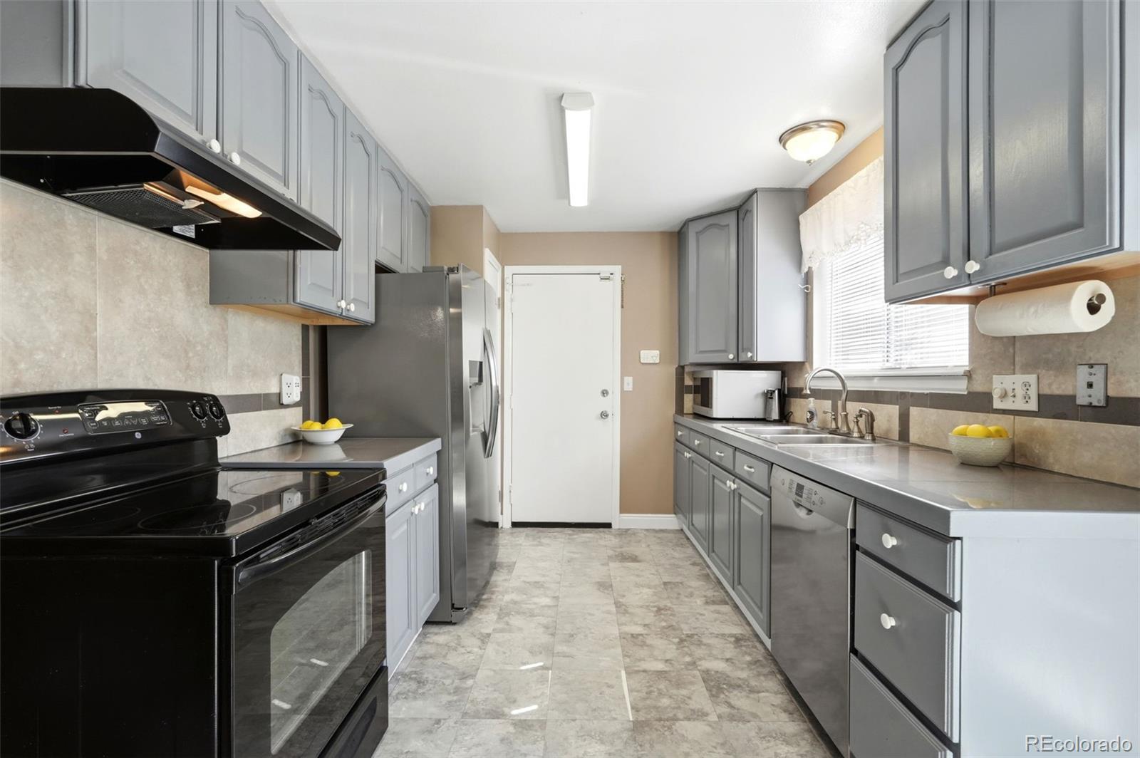 MLS Image #8 for 8102 s everett street,littleton, Colorado