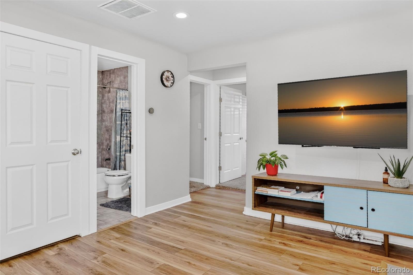 MLS Image #8 for 150 s osceola street,denver, Colorado