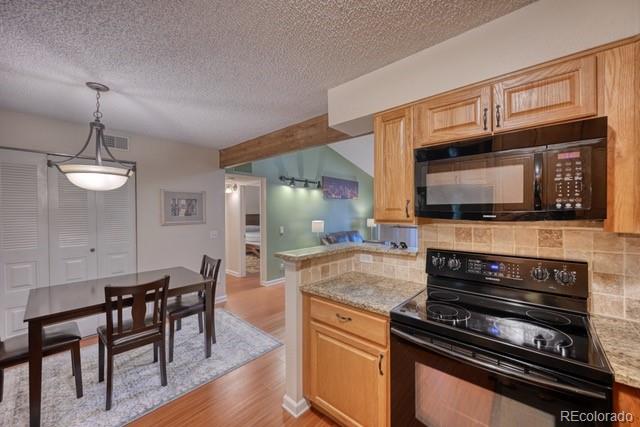 MLS Image #6 for 209  wright street 302,lakewood, Colorado