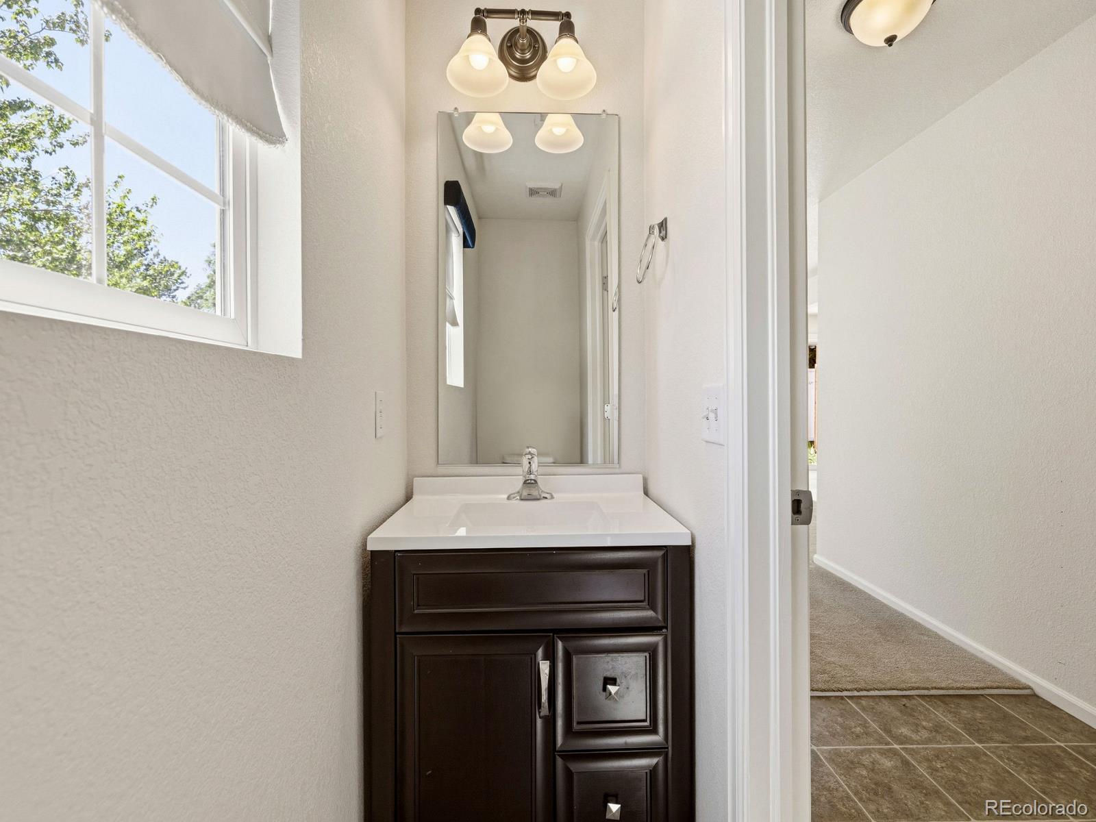 MLS Image #5 for 21488  randolph place,denver, Colorado