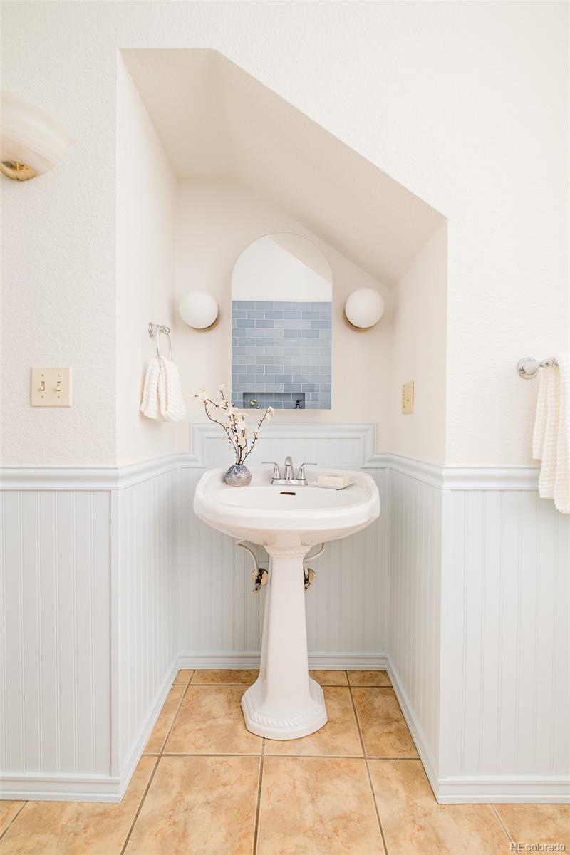 MLS Image #23 for 2635 n gaylord street,denver, Colorado