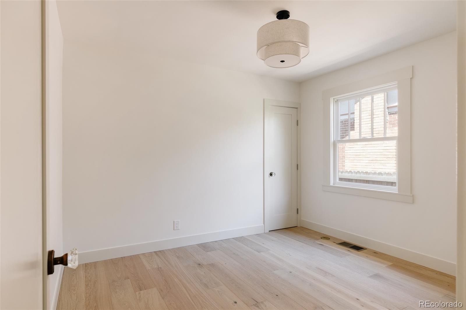 MLS Image #22 for 1992 s lincoln street,denver, Colorado