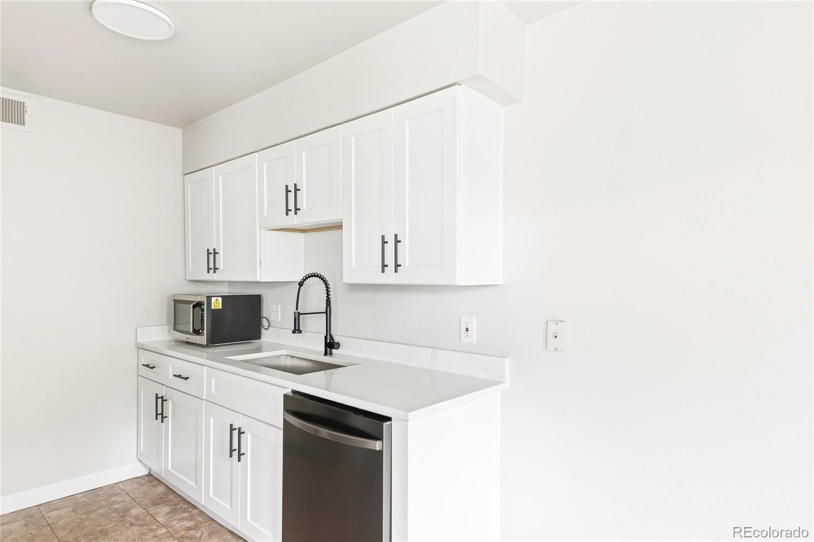 MLS Image #6 for 3141 s tamarac drive 108f,denver, Colorado