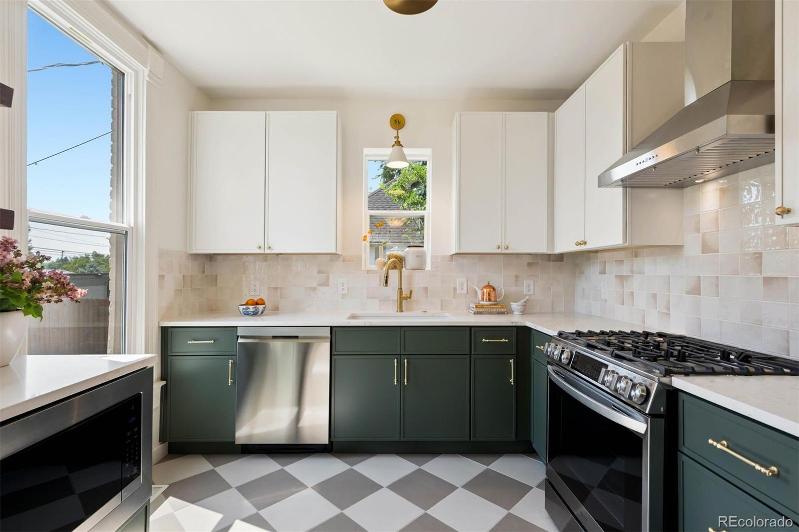 MLS Image #16 for 2316 s emerson street,denver, Colorado