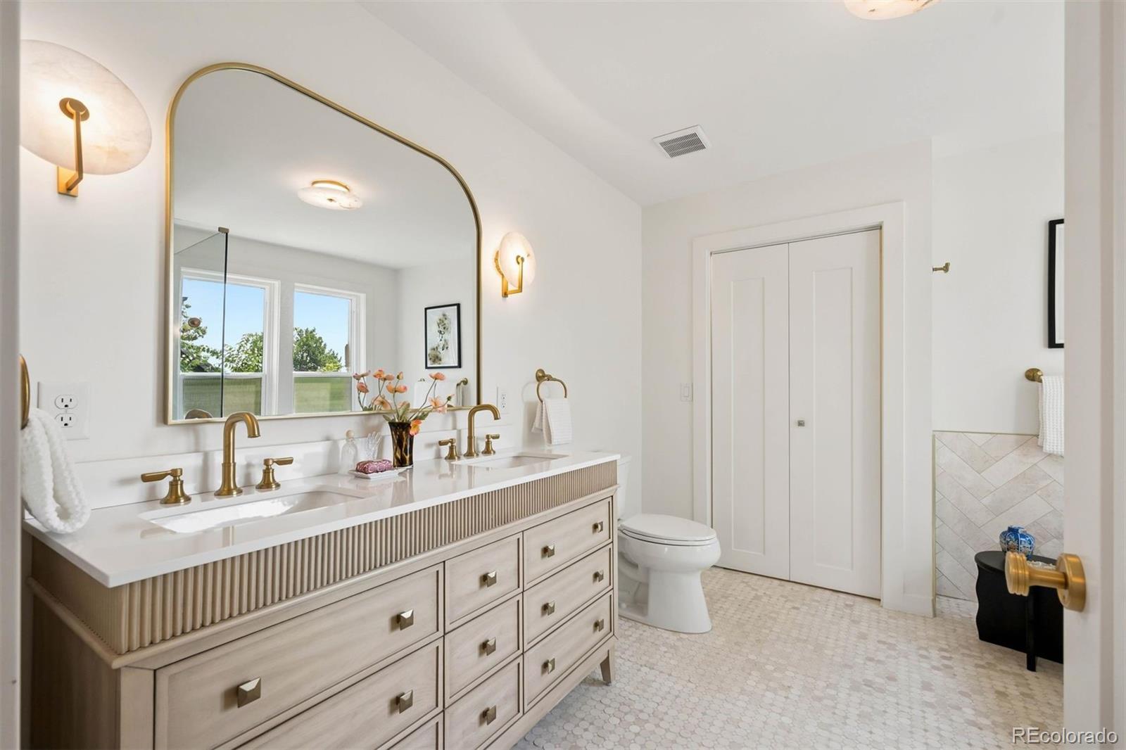 MLS Image #24 for 2316 s emerson street,denver, Colorado