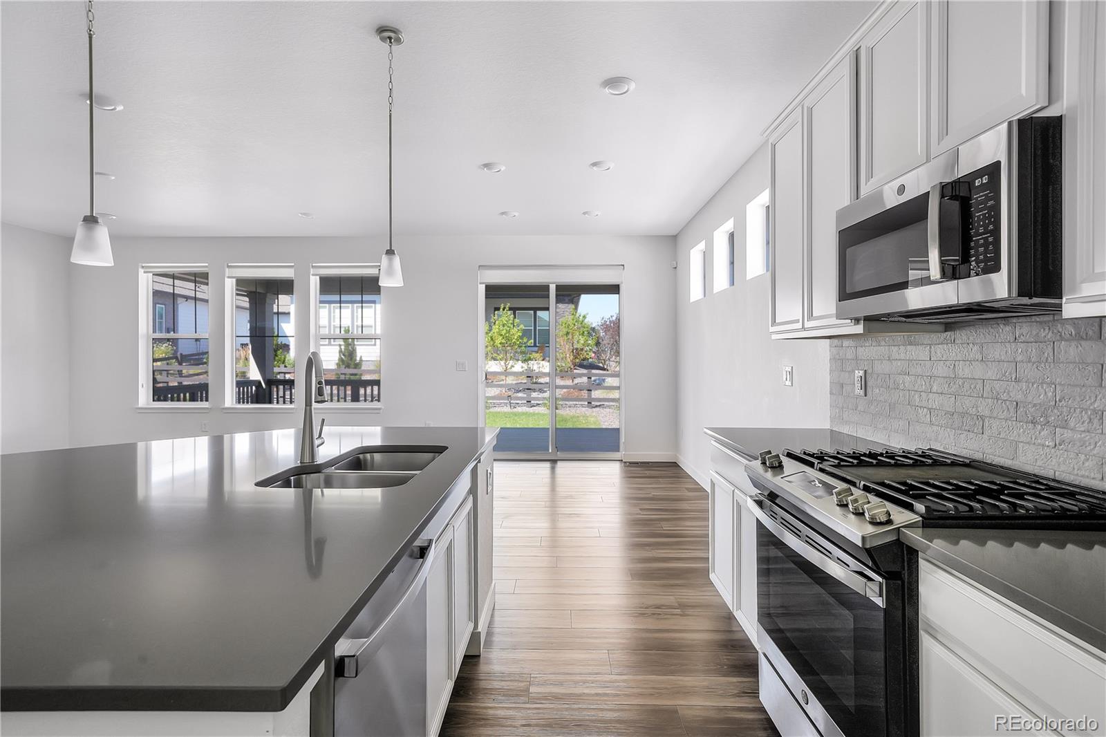 MLS Image #15 for 8595 s quemoy street,aurora, Colorado