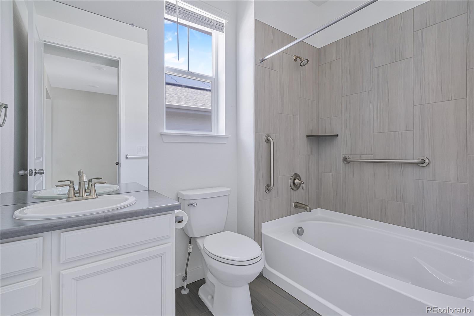 MLS Image #22 for 8595 s quemoy street,aurora, Colorado
