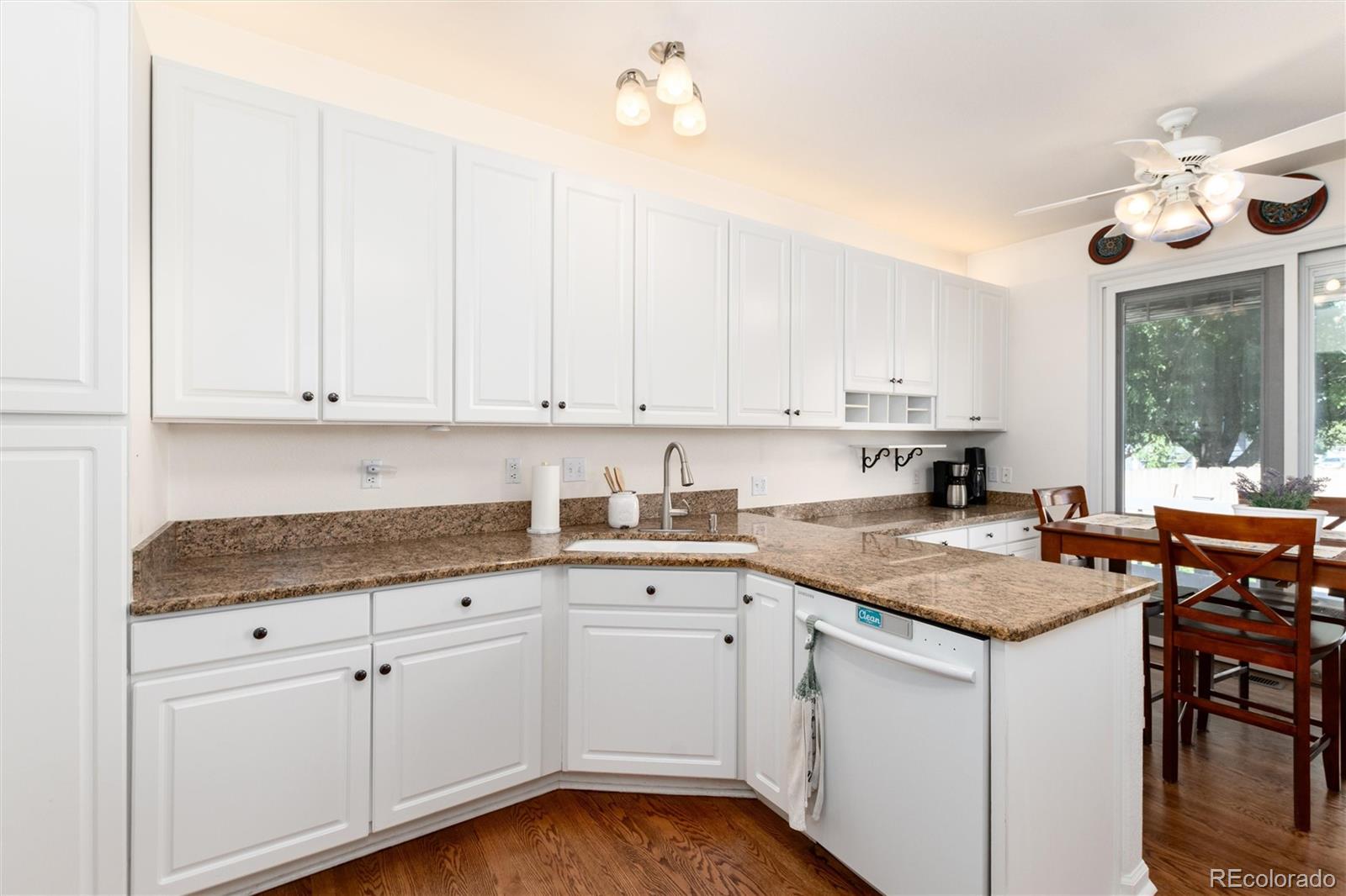 MLS Image #10 for 7282 s acoma street,littleton, Colorado