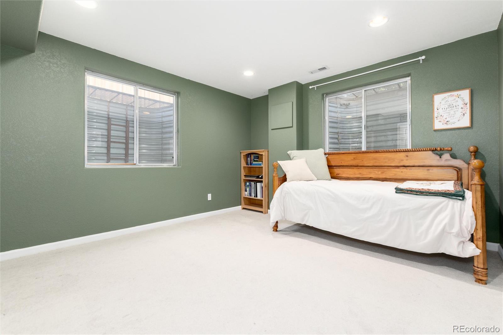 MLS Image #25 for 7282 s acoma street,littleton, Colorado