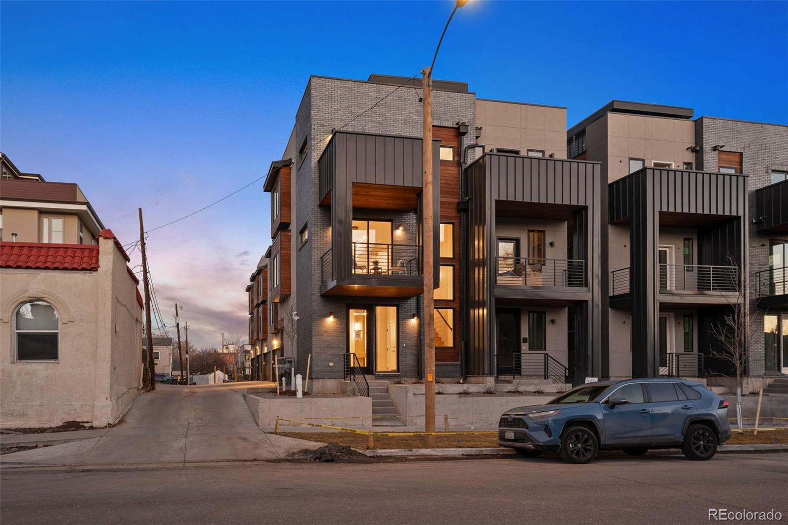 MLS Image #3 for 2330  eliot street 6,denver, Colorado