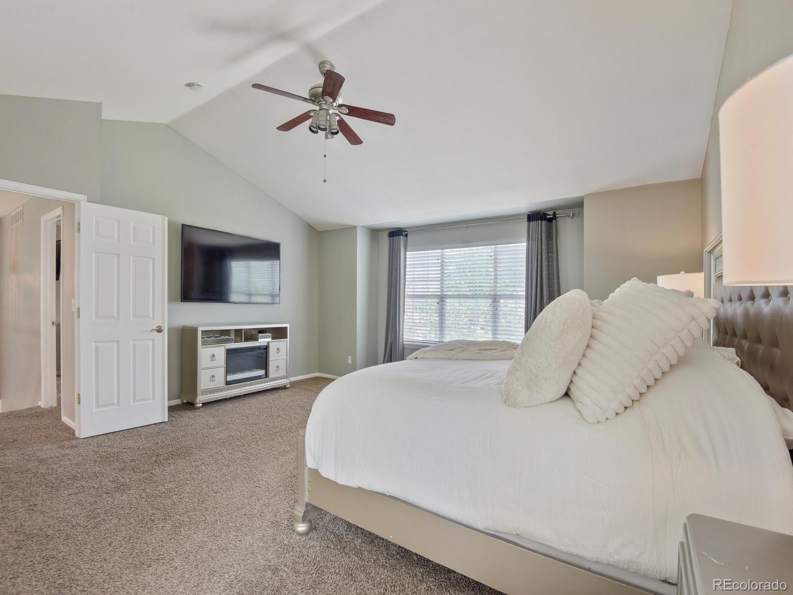 MLS Image #11 for 5957 s helena street,centennial, Colorado