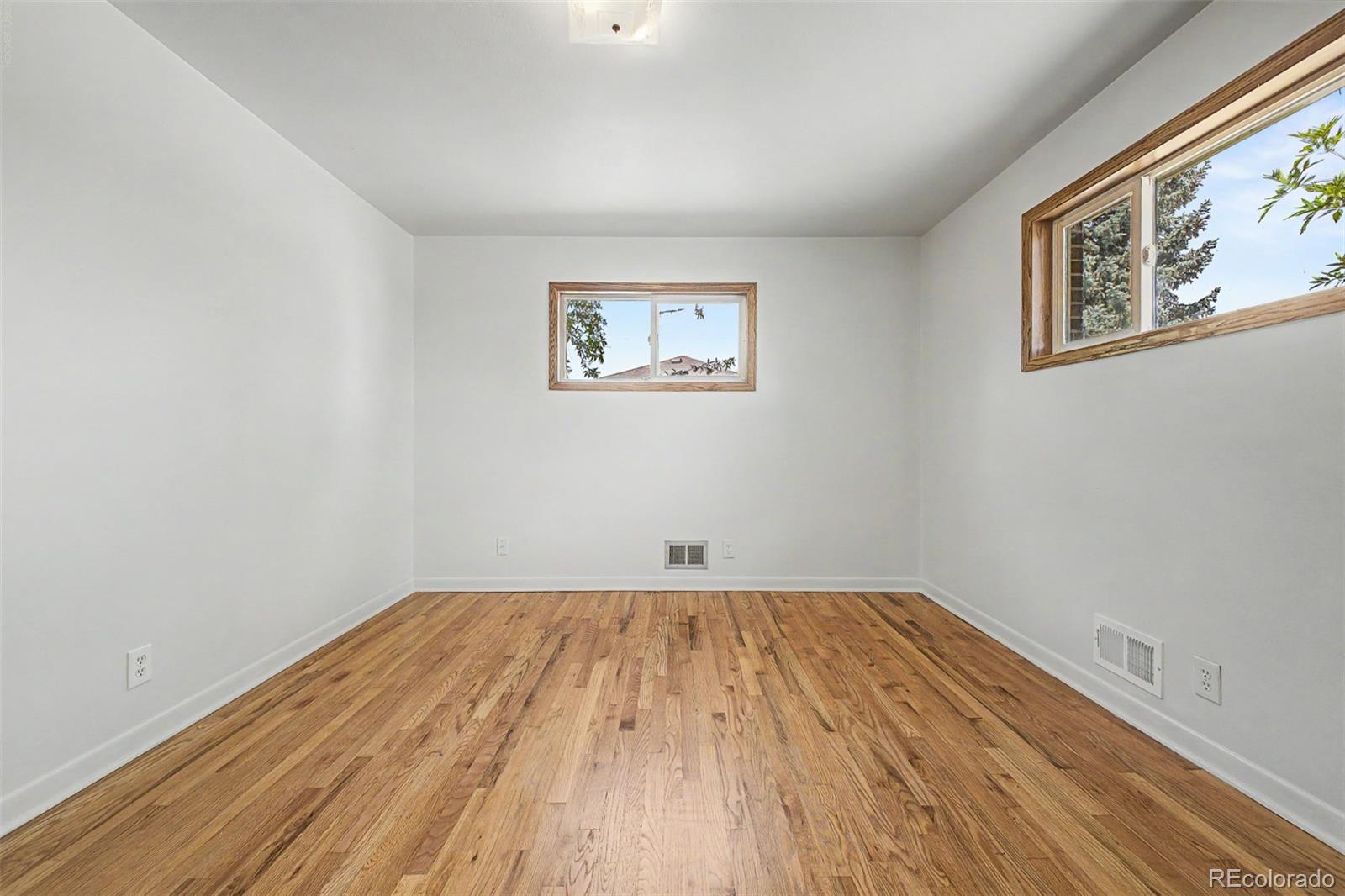 MLS Image #11 for 10693  loren lane,denver, Colorado